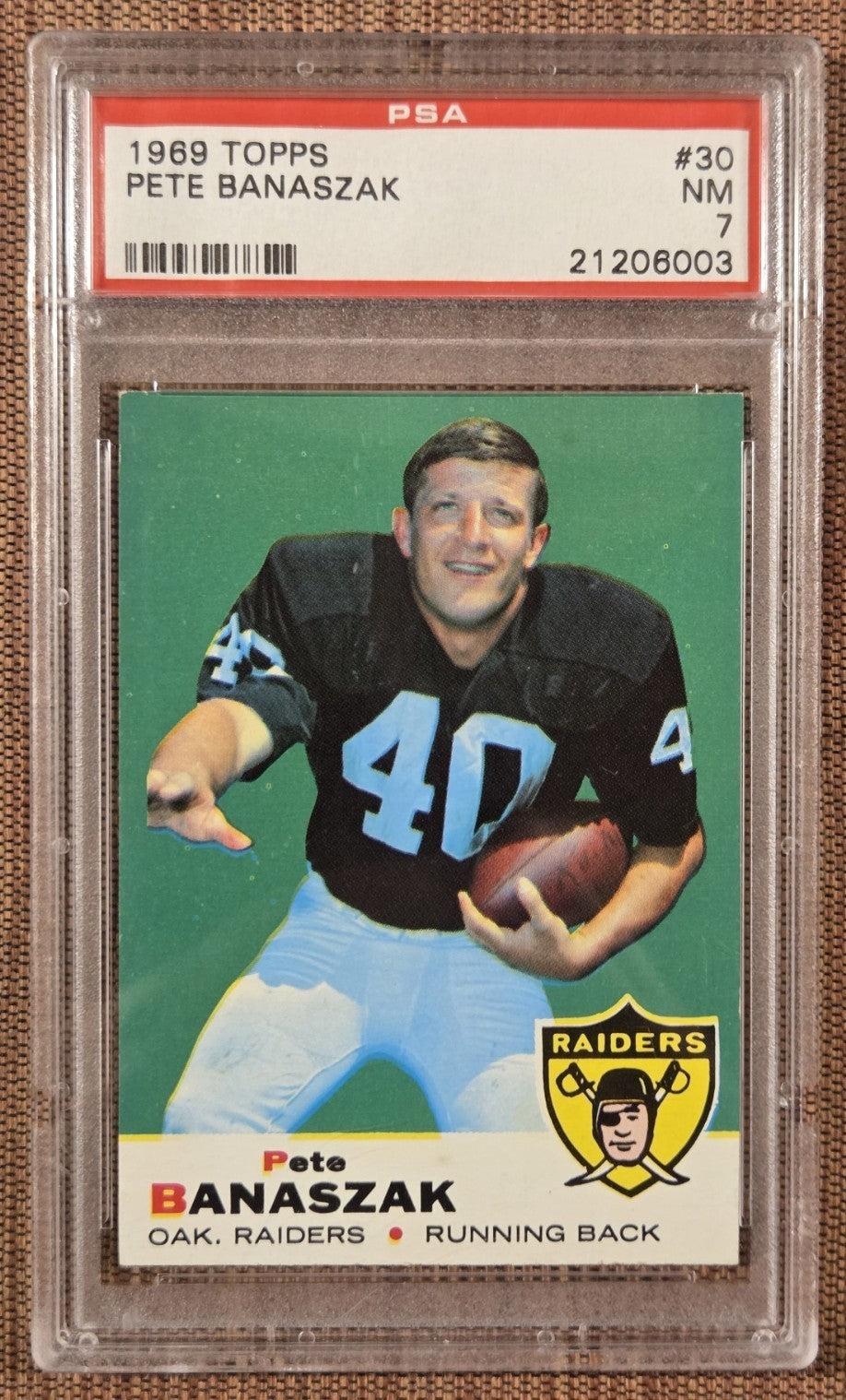 1969 Topps #30 Pete Banaszak Oakland Raiders Rookie Football Card PSA 7 NM RC0