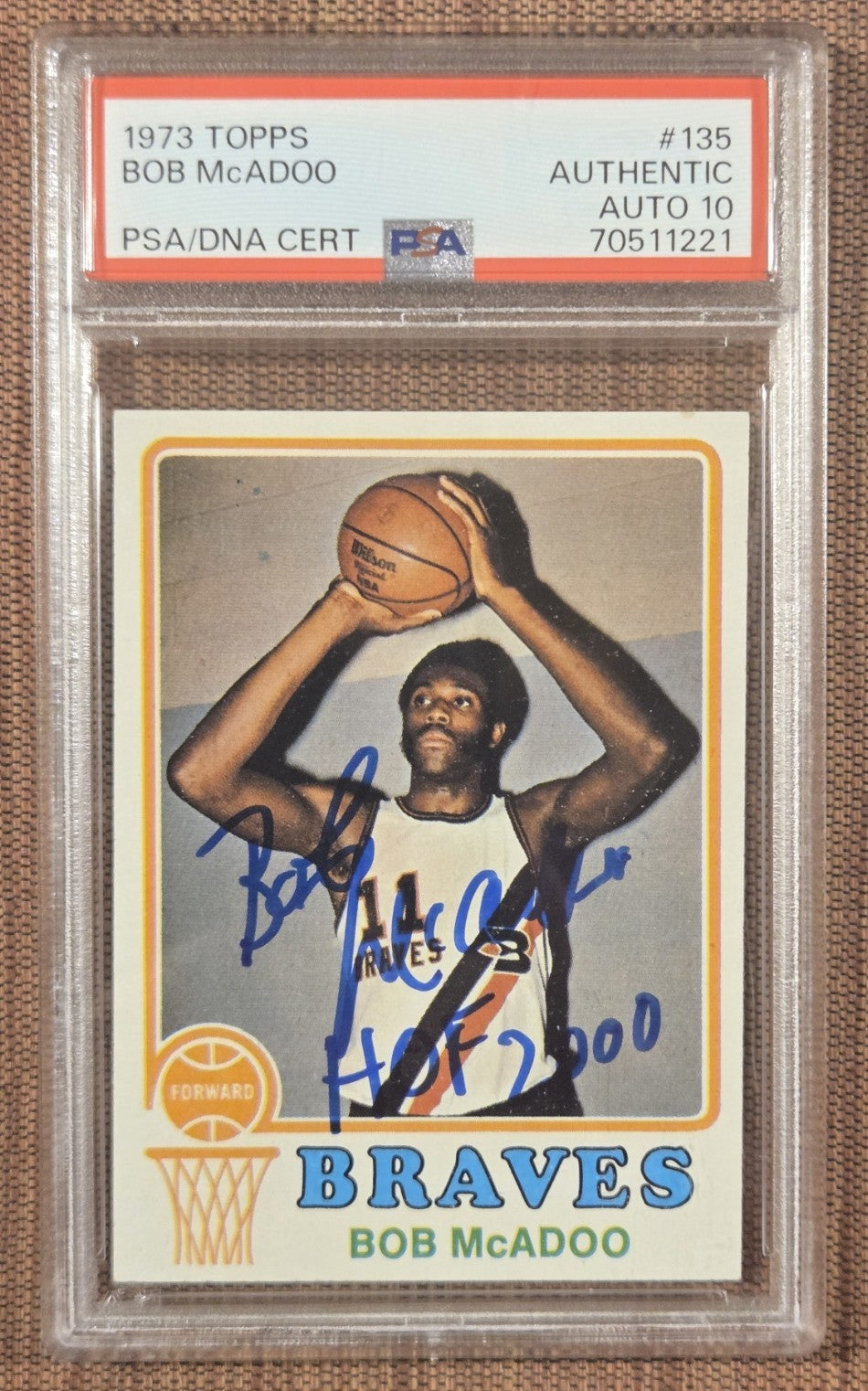 1973 Topps #135 Bob McAdoo Braves Rookie Basketball Card PSA / DNA 10 AUTO RC0