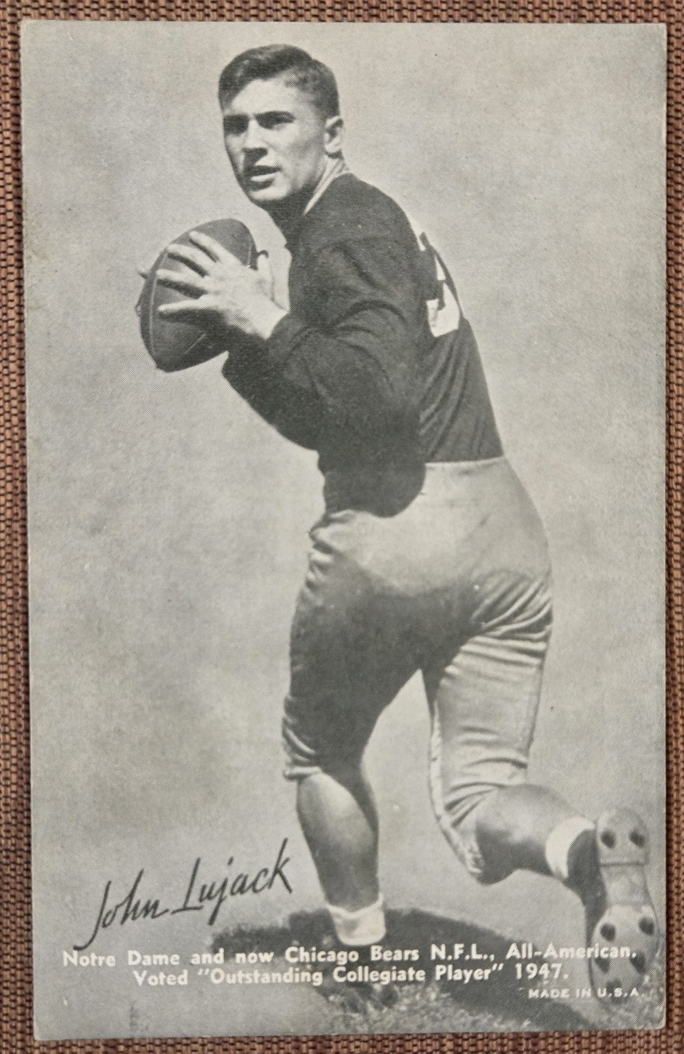 1948 Exhibits W468 #30 Johnny Lujack Chicago Bears Rookie Football Card RC0