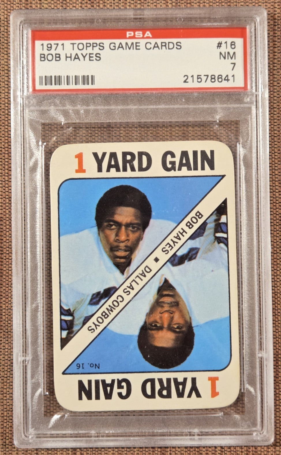 1971 Topps Game #16 Bob Hayes Dallas Cowboys Original Football Card PSA 7 NM0