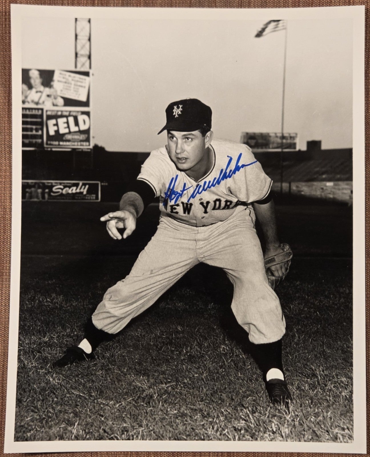 Hoyt Wilhelm AUTO Orioles Giants White Sox Baseball Signed 8 x 10 Photo JSA HOF0