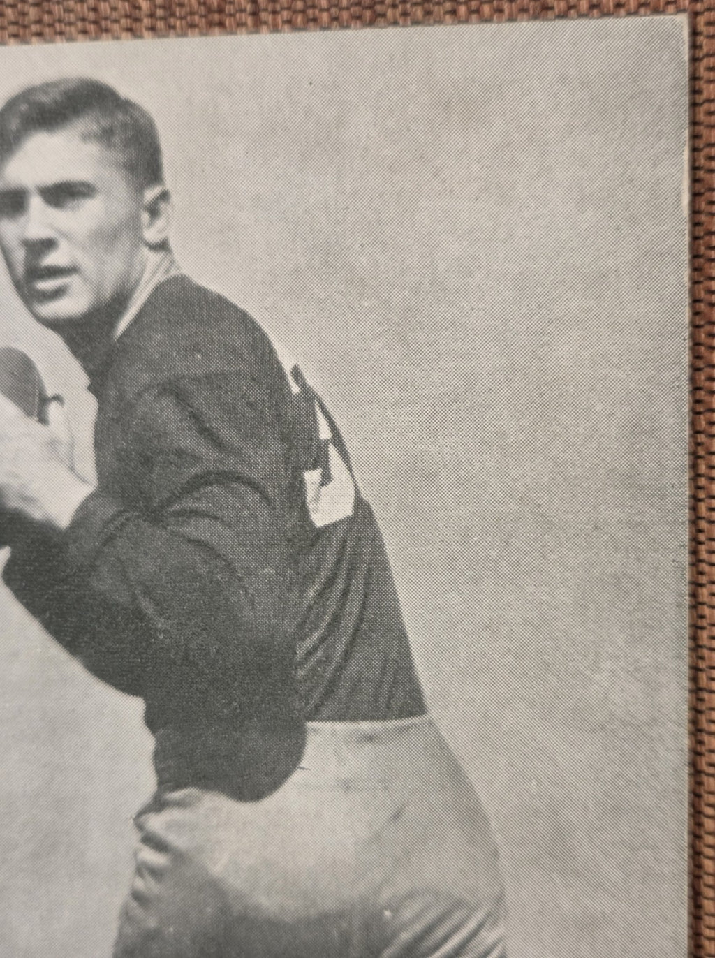 1948 Exhibits W468 #30 Johnny Lujack Chicago Bears Rookie Football Card RC2