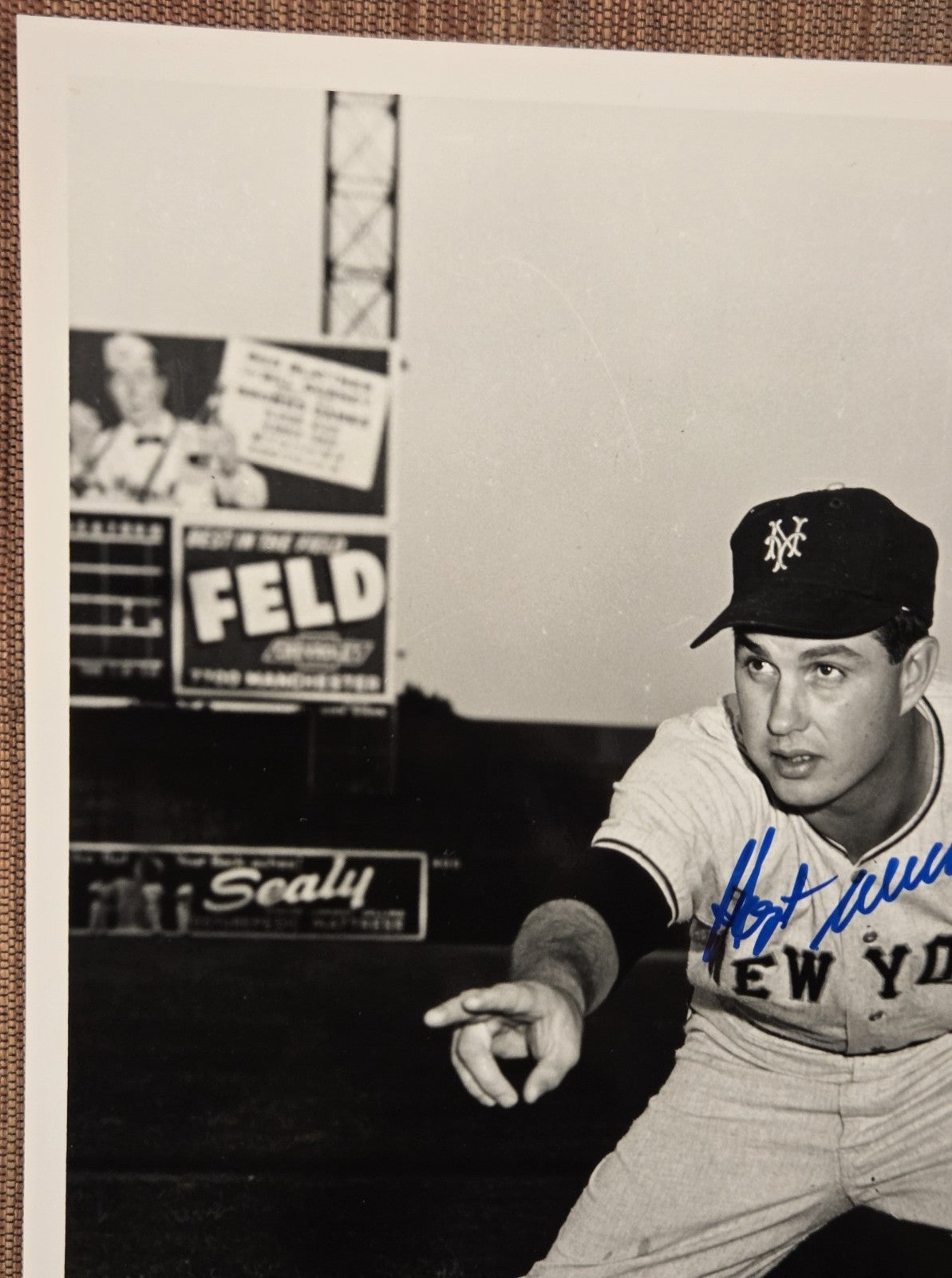 Hoyt Wilhelm AUTO Orioles Giants White Sox Baseball Signed 8 x 10 Photo JSA HOF1