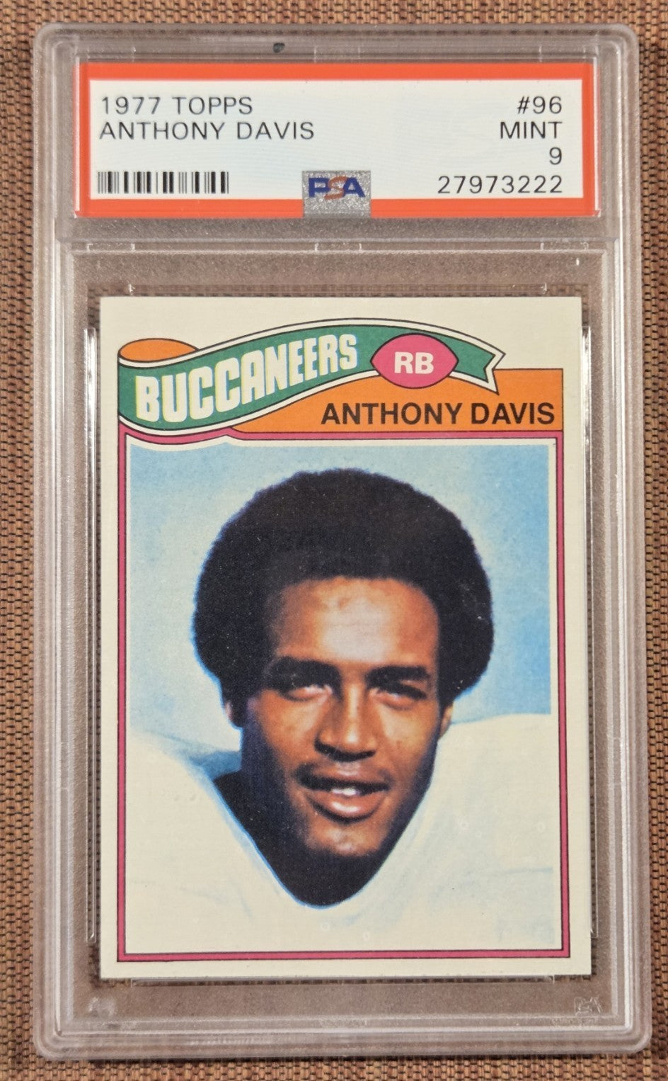 1977 Topps #96 Anthony Davis Tampa Bay Bucs Rookie Football Card PSA 9 Mint RC0