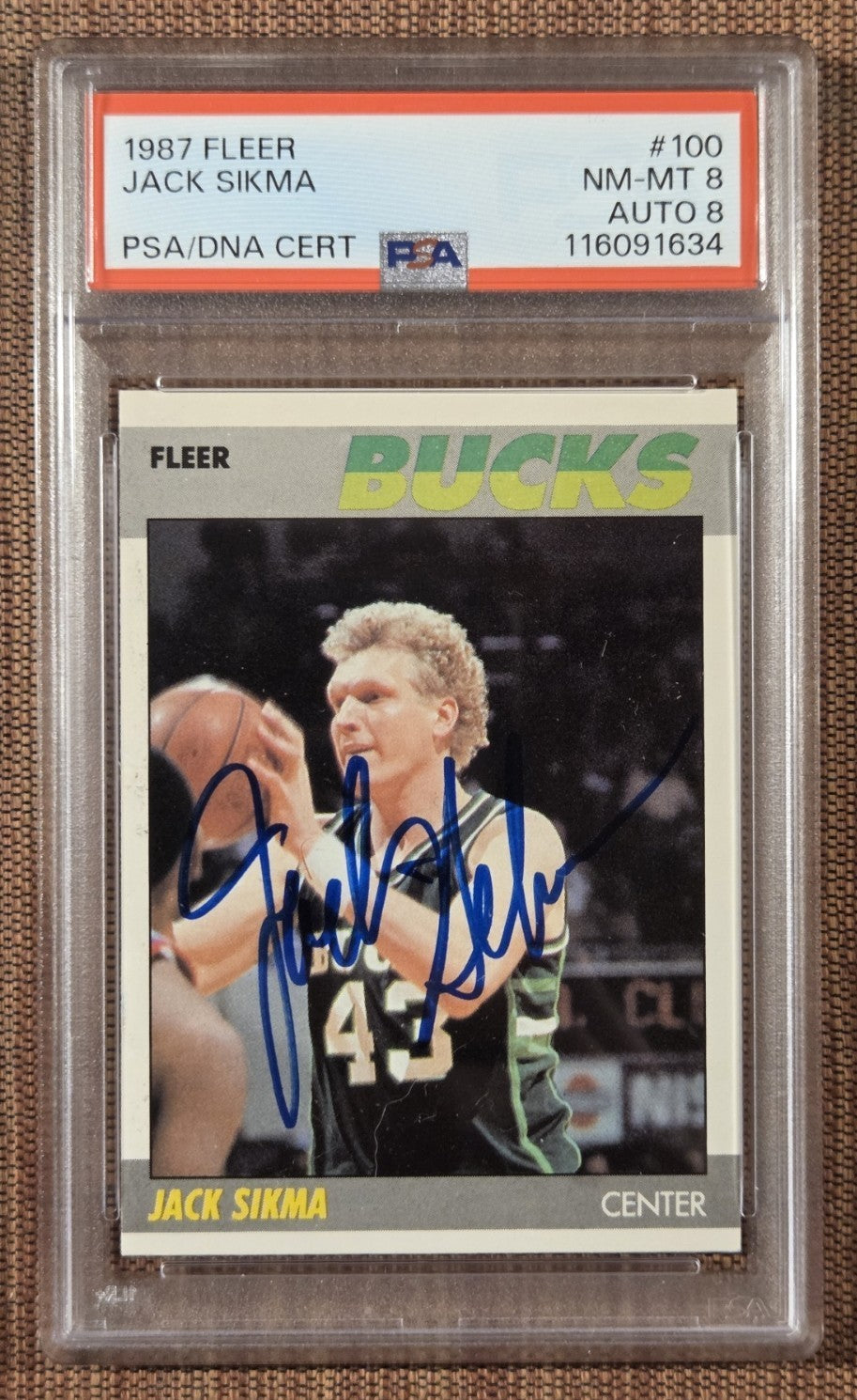 1987 Fleer #100 Jack Sikma Milwaukee Bucks Basketball Card PSA 8 / DNA 8 AUTO0