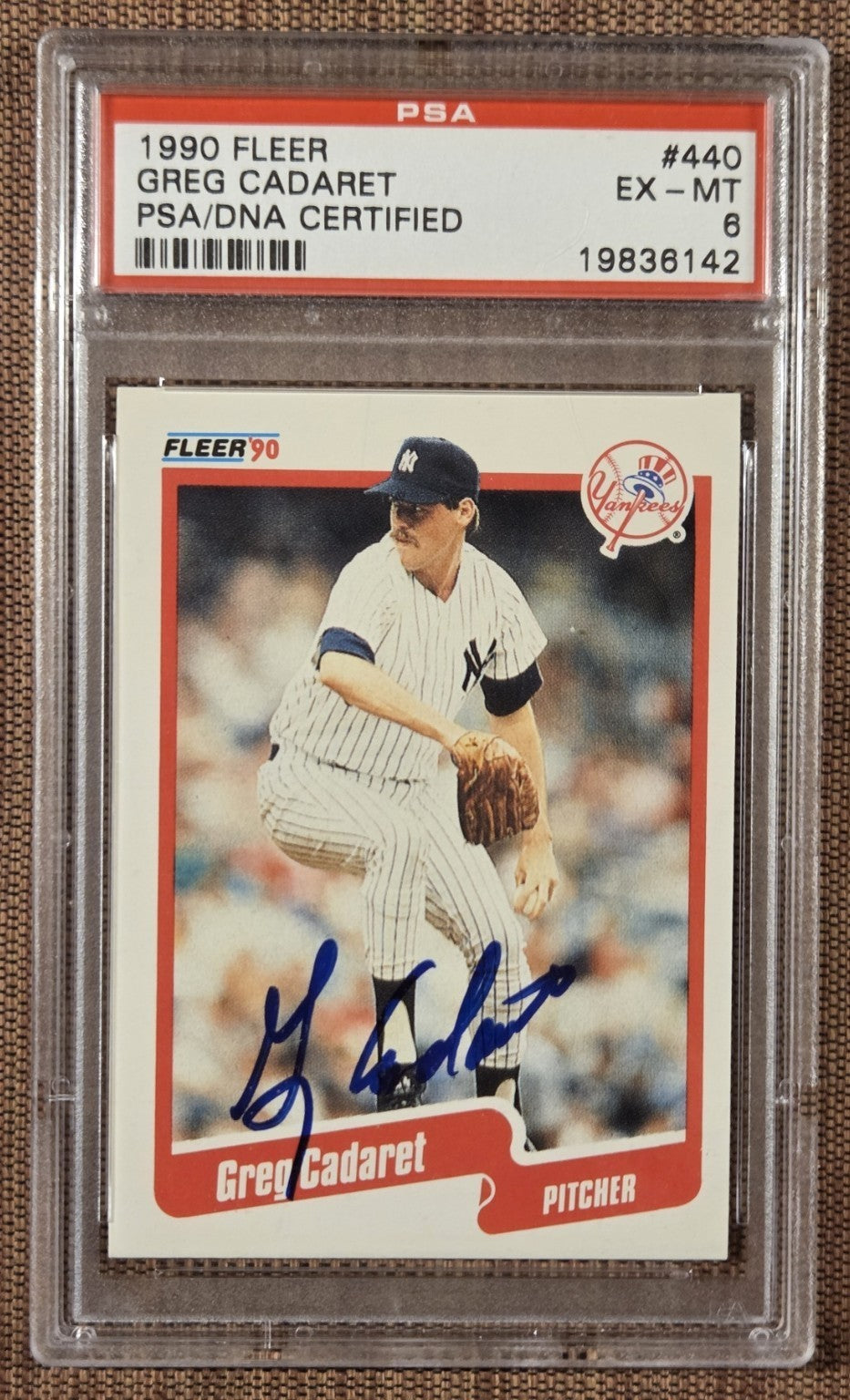 1990 Fleer #440 Greg Cadaret New York Yankees Baseball Card PSA 6 / DNA AUTO0