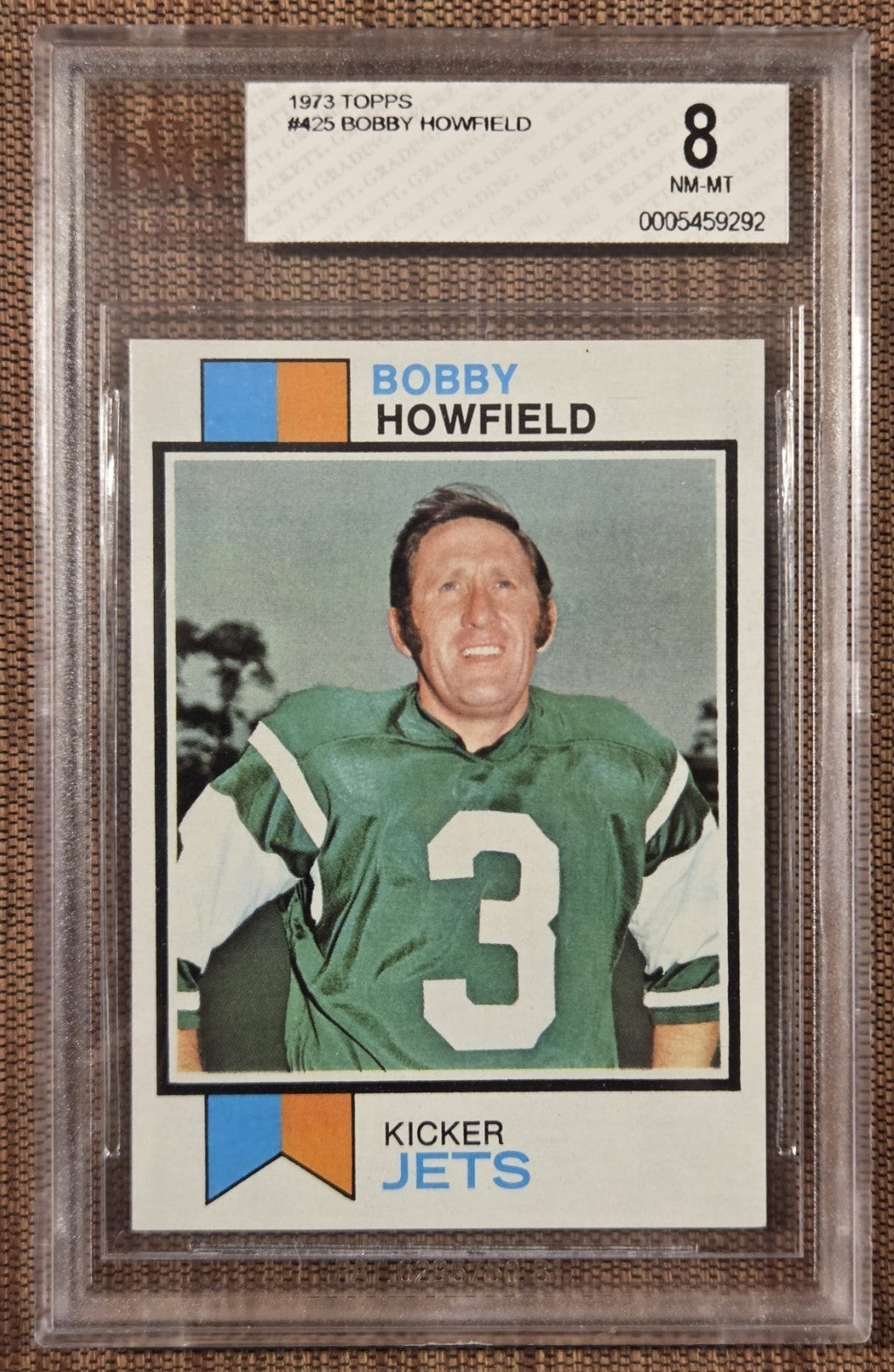 1973 Topps #425 Bobby Howfield New York Jets Rookie Football Card BVG 8 NM/MT RC0