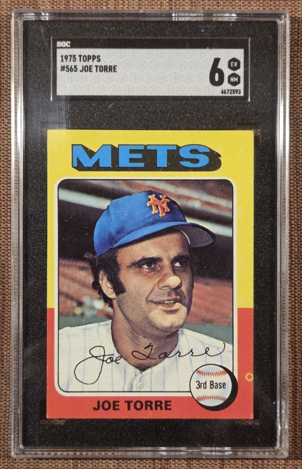 1975 Topps #565 Joe Torre New York Mets Original Baseball Card SGC 6 EX/MT0